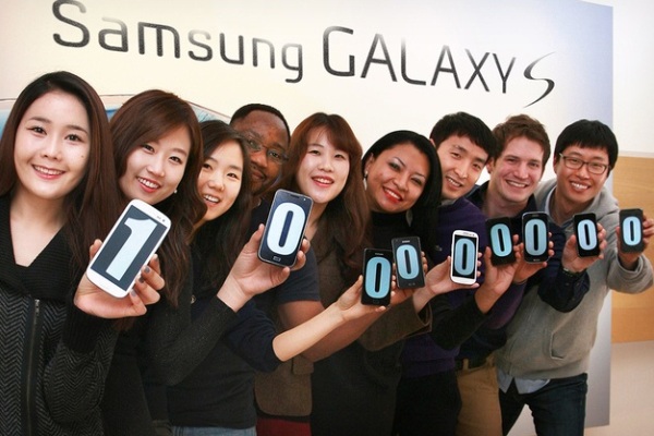 GALAXY S от Samsung превысили 100000000 